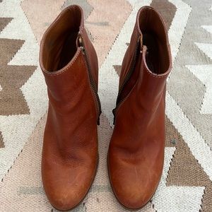 Madewell Leather Bootie size 8